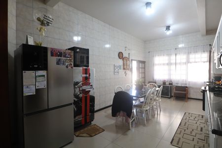 Casa à venda com 345m², 4 quartos e 5 vagasCozinha