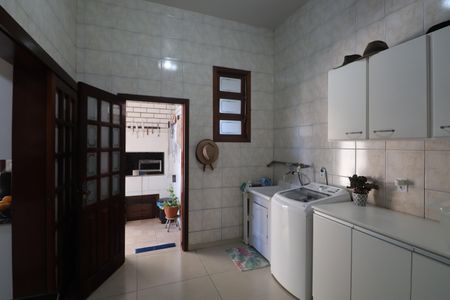 Casa à venda com 345m², 4 quartos e 5 vagasÁrea de Serviço