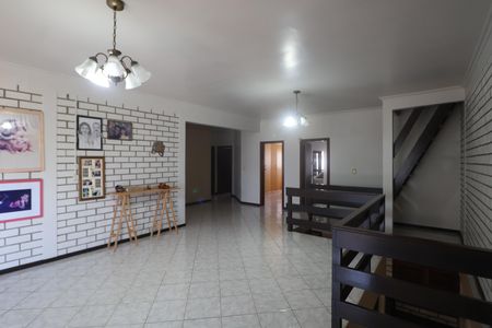 Casa à venda com 345m², 4 quartos e 5 vagasSala 2