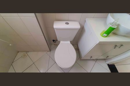 Apartamento à venda com 64m², 2 quartos e 1 vaga Apartamento à venda com 64m², 2 quartos e 1 vagaBanheiro