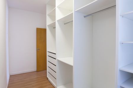 Casa de condomínio à venda com 170m², 3 quartos e 3 vagasCloset do quarto 3