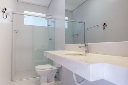 Casa de condomínio à venda com 170m², 3 quartos e 3 vagasBanheiro 1