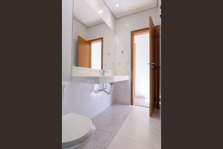 Casa de condomínio à venda com 170m², 3 quartos e 3 vagasBanheiro 2