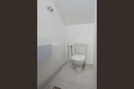 Casa de condomínio à venda com 170m², 3 quartos e 3 vagasLavabo