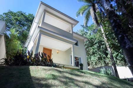 Casa de condomínio à venda com 170m², 3 quartos e 3 vagasFachada