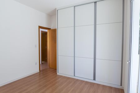 Casa de condomínio à venda com 170m², 3 quartos e 3 vagasQuarto 1