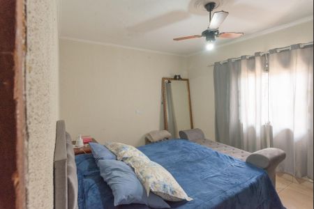 Casa à venda com 165m², 4 quartos e 5 vagas Casa à venda com 165m², 4 quartos e 5 vagasQuarto 1