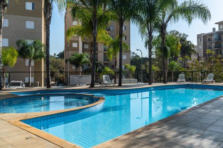 Apartamento à venda com 80m², 2 quartos e 2 vagasÁrea comum - Piscina