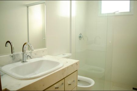 Apartamento para alugar com 160m², 3 quartos e 3 vagas Apartamento para alugar com 160m², 3 quartos e 3 vagasBanheiro da Suíte 2