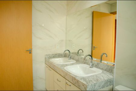 Apartamento para alugar com 160m², 3 quartos e 3 vagas Apartamento para alugar com 160m², 3 quartos e 3 vagasBanheiro da Suíte 3