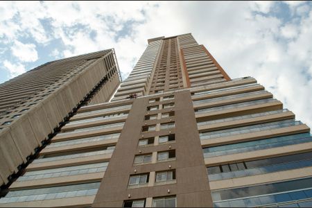 Apartamento para alugar com 160m², 3 quartos e 3 vagas Apartamento para alugar com 160m², 3 quartos e 3 vagasFachada