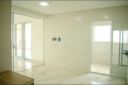 Apartamento para alugar com 160m², 3 quartos e 3 vagas Apartamento para alugar com 160m², 3 quartos e 3 vagasCozinha