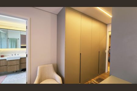 Apartamento à venda com 152m², 4 quartos e 2 vagas Apartamento à venda com 152m², 4 quartos e 2 vagasSuíte 2