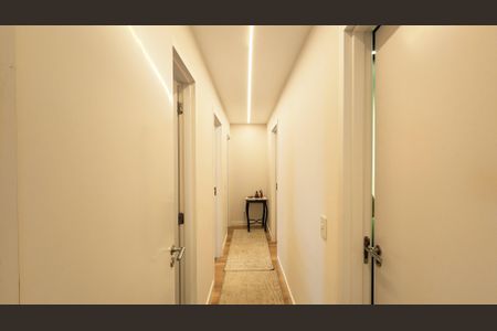 Apartamento à venda com 152m², 4 quartos e 2 vagas Apartamento à venda com 152m², 4 quartos e 2 vagasCorredor