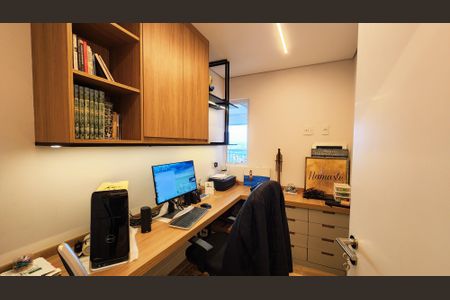 Apartamento à venda com 152m², 4 quartos e 2 vagas Apartamento à venda com 152m², 4 quartos e 2 vagasEscritório