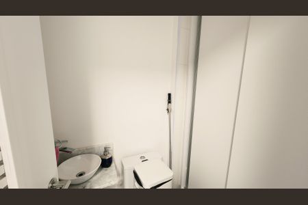 Apartamento à venda com 152m², 4 quartos e 2 vagas Apartamento à venda com 152m², 4 quartos e 2 vagasBanheiro de Serviço