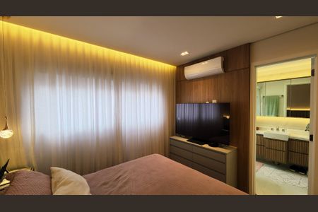 Apartamento à venda com 152m², 4 quartos e 2 vagas Apartamento à venda com 152m², 4 quartos e 2 vagasSuíte 1