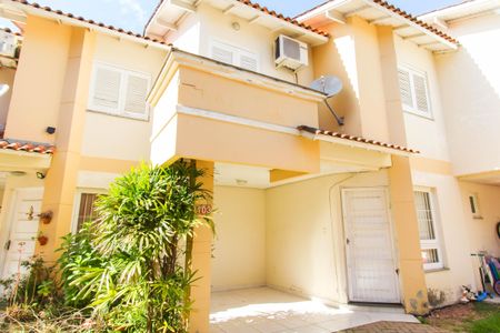 Casa de condomínio à venda com 78m², 2 quartos e 1 vaga Casa de condomínio à venda com 78m², 2 quartos e 1 vagaFachada