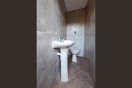 Casa de condomínio para alugar com 326m², 3 quartos e 3 vagas Casa de condomínio para alugar com 326m², 3 quartos e 3 vagaslavabo 2