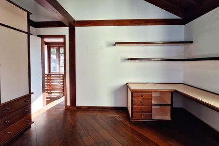 Casa de condomínio para alugar com 326m², 3 quartos e 3 vagas Casa de condomínio para alugar com 326m², 3 quartos e 3 vagasQuarto 2