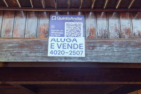 Casa de condomínio para alugar com 326m², 3 quartos e 3 vagas Casa de condomínio para alugar com 326m², 3 quartos e 3 vagasplaca
