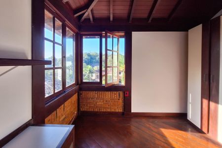 Casa de condomínio para alugar com 326m², 3 quartos e 3 vagas Casa de condomínio para alugar com 326m², 3 quartos e 3 vagasQuarto 1