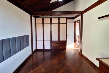 Casa de condomínio para alugar com 326m², 3 quartos e 3 vagas Casa de condomínio para alugar com 326m², 3 quartos e 3 vagasQuarto 2
