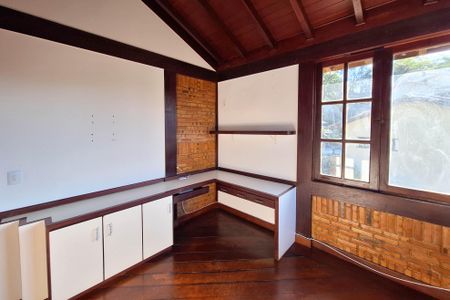 Casa de condomínio para alugar com 326m², 3 quartos e 3 vagas Casa de condomínio para alugar com 326m², 3 quartos e 3 vagasQuarto 1