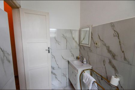 Apartamento à venda com 72m², 2 quartos e 1 vaga Apartamento à venda com 72m², 2 quartos e 1 vagaBanheiro Social