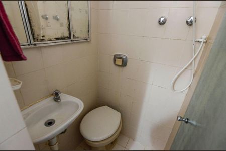 Apartamento à venda com 72m², 2 quartos e 1 vaga Apartamento à venda com 72m², 2 quartos e 1 vagaBanheiro de Serviço