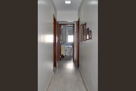 Apartamento à venda com 70m², 3 quartos e sem vaga Apartamento à venda com 70m², 3 quartos e sem vagaCorredor
