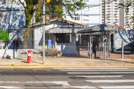 Apartamento à venda com 70m², 3 quartos e sem vaga Apartamento à venda com 70m², 3 quartos e sem vagaFachada