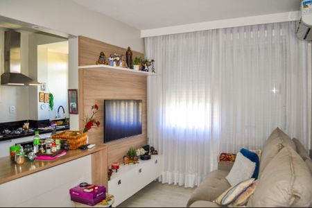 Sala de apartamento à venda com 3 quartos, 70m² em Partenon, Porto Alegre