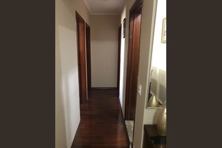 Corredor de apartamento à venda com 3 quartos, 110m² em Chácara Cruzeiro do Sul, São Paulo