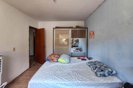 Casa à venda com 200m², 3 quartos e 2 vagas Casa à venda com 200m², 3 quartos e 2 vagasQuarto 1