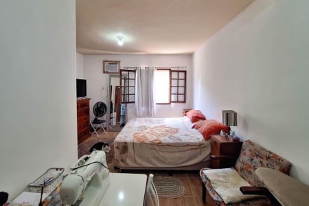 Casa à venda com 200m², 3 quartos e 2 vagas Casa à venda com 200m², 3 quartos e 2 vagasSuíte 1