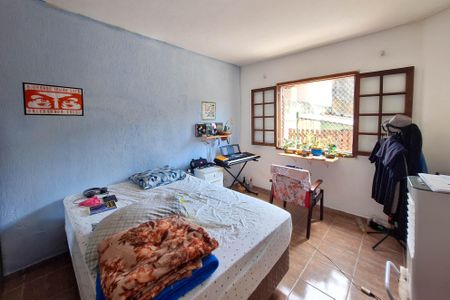 Casa à venda com 200m², 3 quartos e 2 vagas Casa à venda com 200m², 3 quartos e 2 vagasQuarto 1