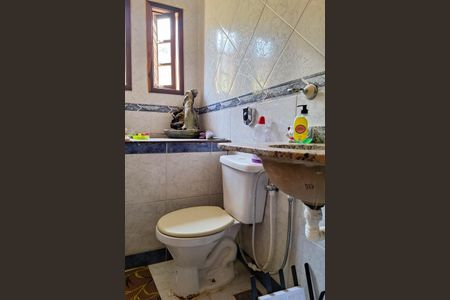 Casa à venda com 200m², 3 quartos e 2 vagas Casa à venda com 200m², 3 quartos e 2 vagasLavabo