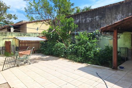 Casa à venda com 200m², 3 quartos e 2 vagas Casa à venda com 200m², 3 quartos e 2 vagasQuintal