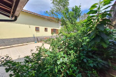 Casa à venda com 200m², 3 quartos e 2 vagas Casa à venda com 200m², 3 quartos e 2 vagasQuintal