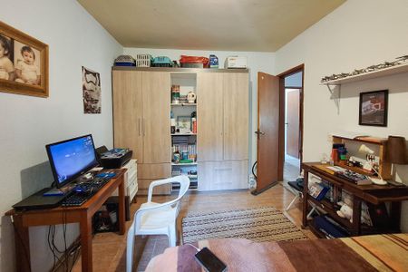 Casa à venda com 200m², 3 quartos e 2 vagas Casa à venda com 200m², 3 quartos e 2 vagasQuarto 2