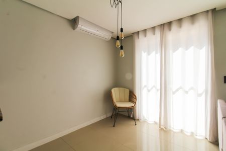 Sala de casa de condomínio à venda com 3 quartos, 158m² em Estância Velha, Canoas