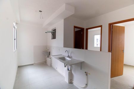 Apartamento à venda com 42m², 2 quartos e 1 vaga Apartamento à venda com 42m², 2 quartos e 1 vagaCozinha e Área de Serviço
