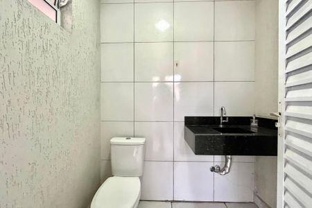 Casa à venda com 150m², 3 quartos e 1 vaga Casa à venda com 150m², 3 quartos e 1 vagaBanheiro de Serviço