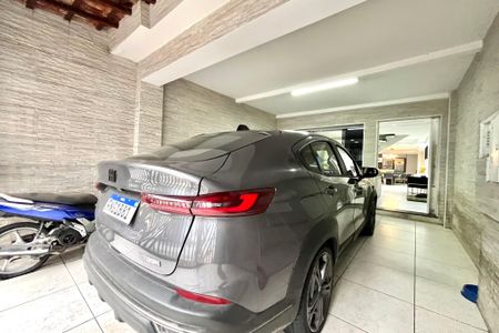 Casa à venda com 150m², 3 quartos e 1 vaga Casa à venda com 150m², 3 quartos e 1 vagaGaragem