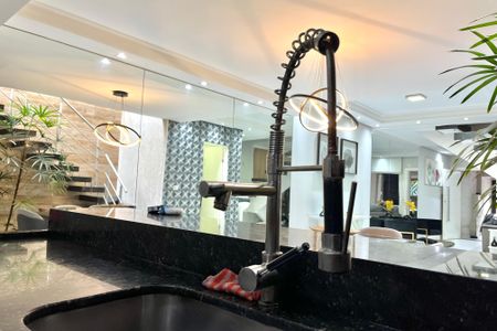 Casa à venda com 150m², 3 quartos e 1 vaga Casa à venda com 150m², 3 quartos e 1 vagaCozinha