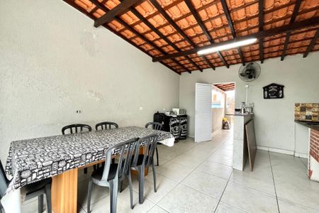 Casa à venda com 150m², 3 quartos e 1 vaga Casa à venda com 150m², 3 quartos e 1 vagaChurrasqueira