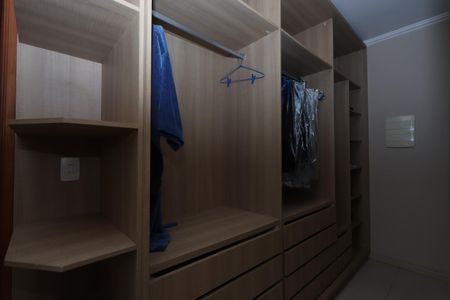 Closet da Suíte Master de casa para alugar com 3 quartos, 360m² em Parque Colonial, São Paulo