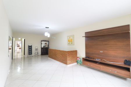 Sala de casa para alugar com 4 quartos, 300m² em Jardim Peri, São Paulo