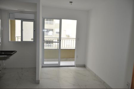 Sala de apartamento para alugar com 2 quartos, 48m² em Del Castilho, Rio de Janeiro
